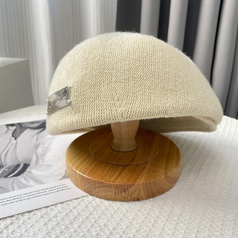 Metal Label Wool Beret Female British Retro Newsboy Hat Double-sided Woolen Forward Hat Literary Painter Hat