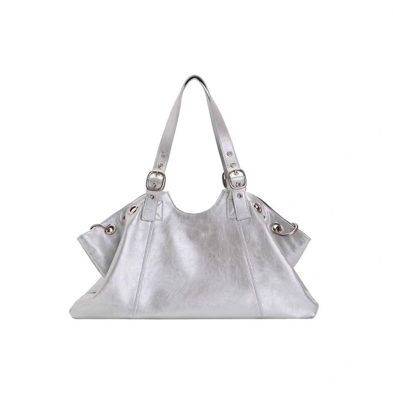 

Retro Rivet Tote Bag Women Hot Girl Large Capacity Biker Underarm Bag Ladies Solid Color Fashion Versatile Commute Shoulder Bags 40x35x10cm срібний