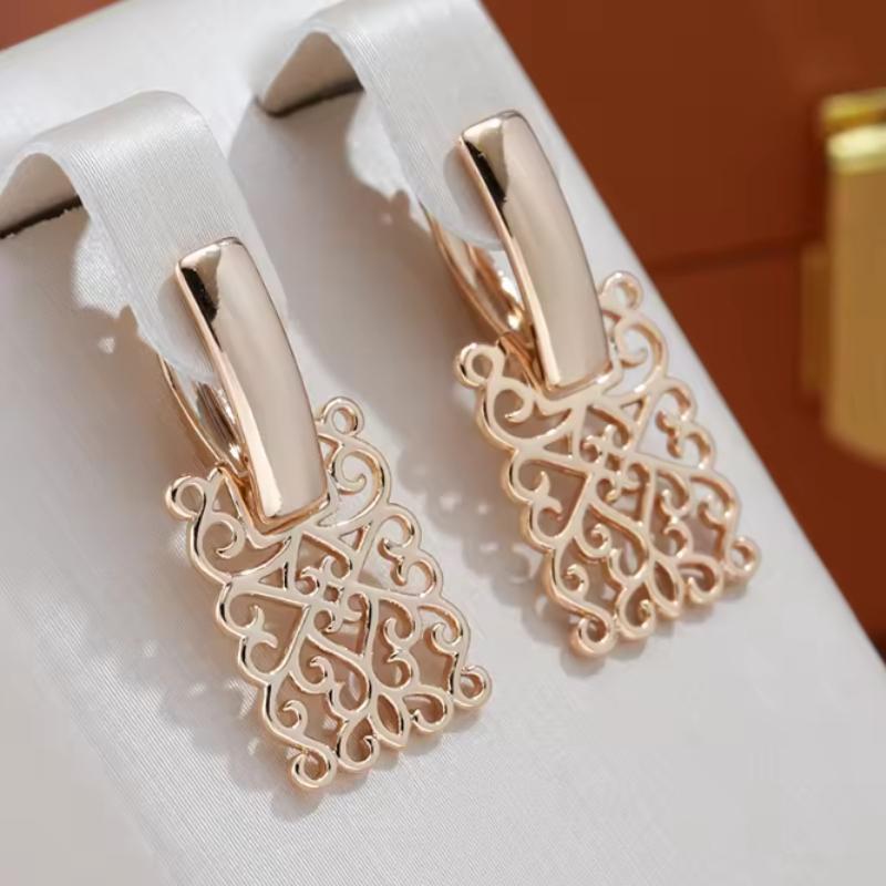 

Personalized Hollow Design Carved Pattern Geometric Pendant Earrings, Women s Fashion Trend Holiday Accessories Zircon