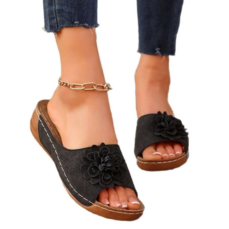 New slope heel flower large size cool slippers women's summer open toes wear platform slippers hole shoes