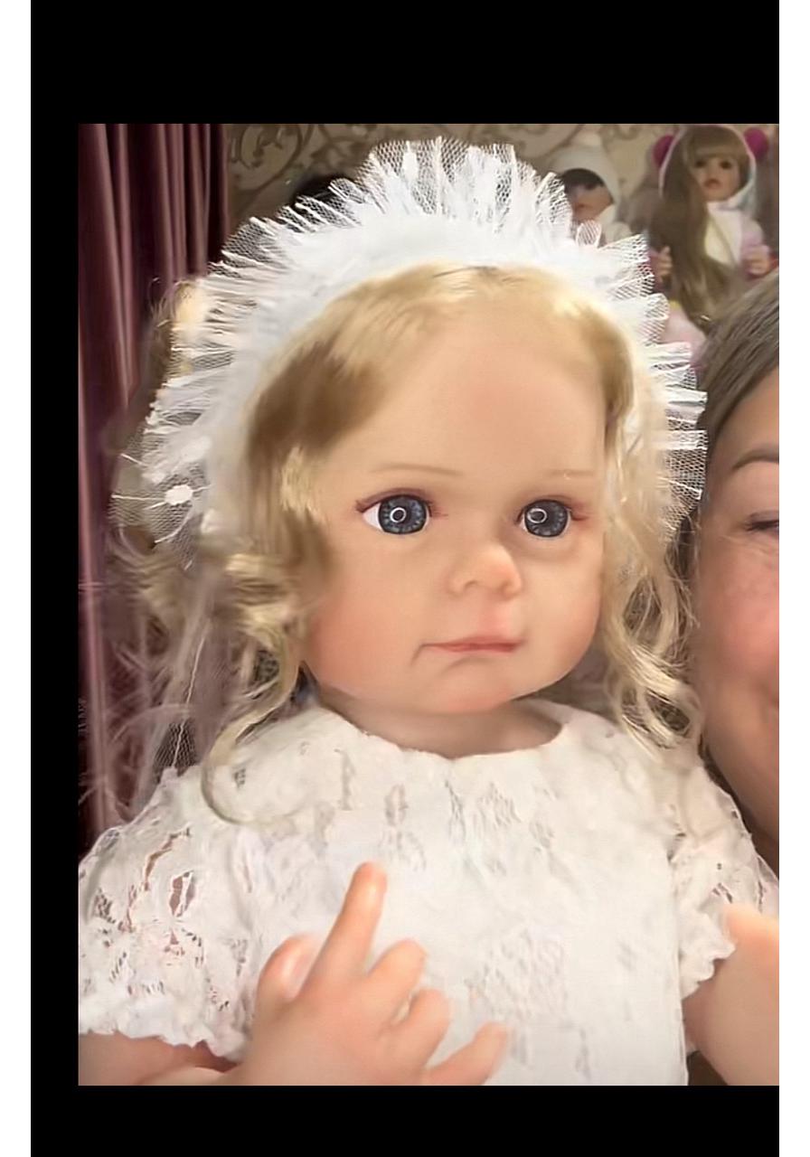 55-60 cm Realistic Reborn Doll Maggi: Exquisitely Handmade with Painted Details and Injected Hair 55 cm silicone body