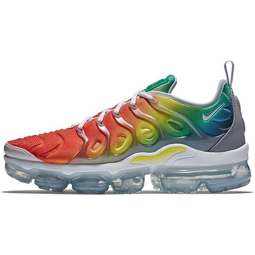 

новые Nike Air VaporMax Plus Rainbow 41