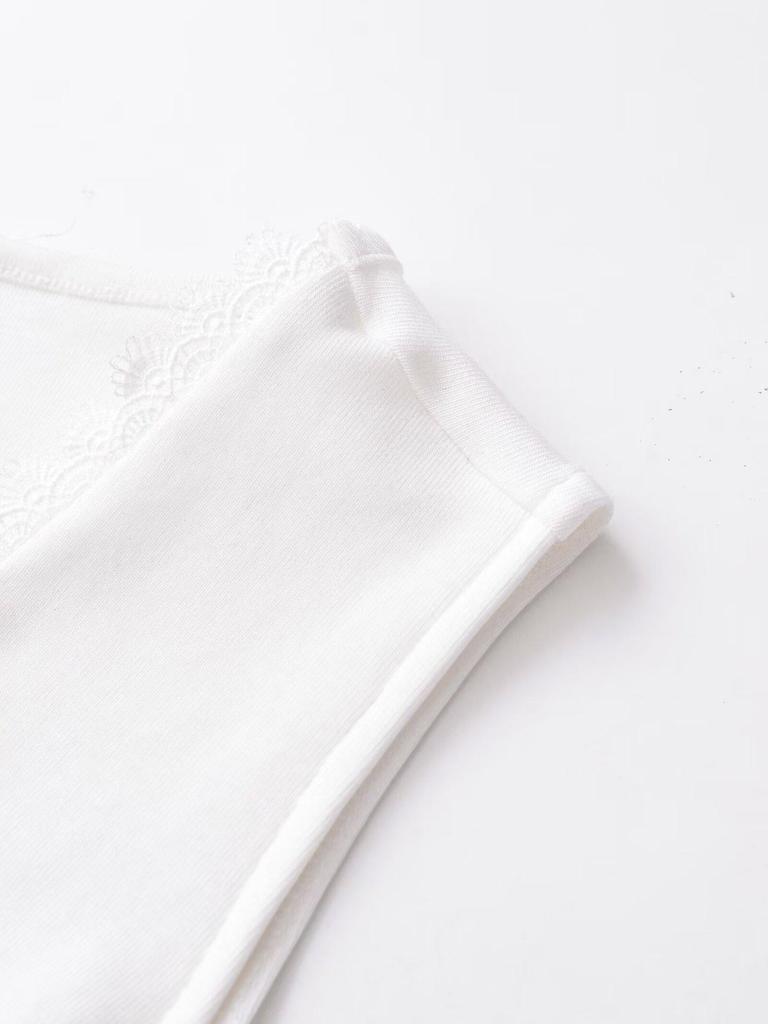 Korean Lace Patchwork V-Neck Slim Fit Camisole - Spring/Summer 2026 Sleeveless Top