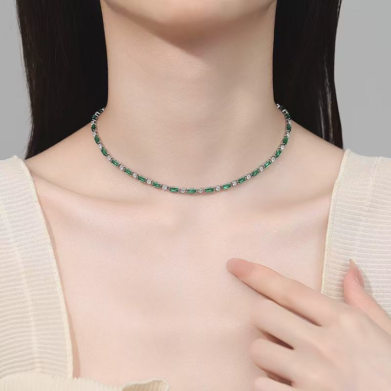 Green Square Necklace, Retro and Sweet