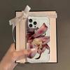 La custodia per telefono con motivo floreale di giglio è adatta per i telefoni delle serie iPhone 17, 16, 15, Plus, Pro e Max - ideale per l'uso come regalo