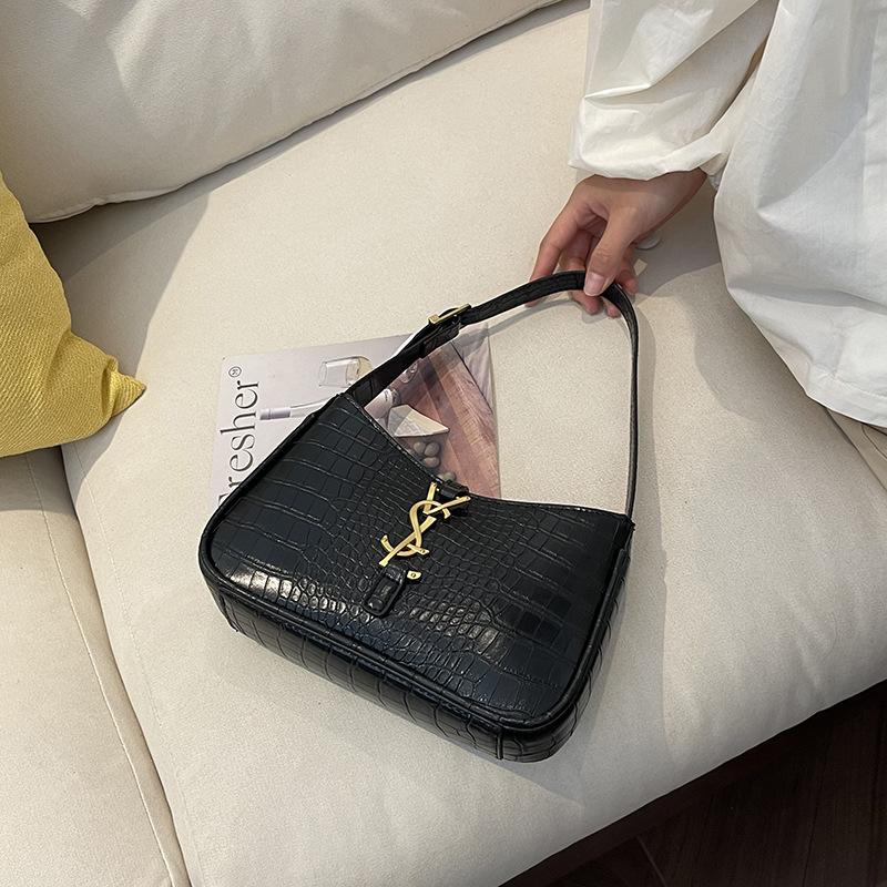 

Spring and summer new bag versatile letter underarm bag single shoulder oblique span portable women s bag