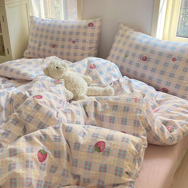 Ins Girls Strawberry Bedding Sets  New Queen Size Bed Sheet Set Duvet Cover Set With Pillowcase No Filling