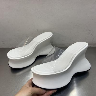 Muffin dicksohlige coole Hausschuhe Feenschuhe 2025 neue Sommermode Oberbekleidung Keilabsatz erhöhend transparente Riemchensandalen