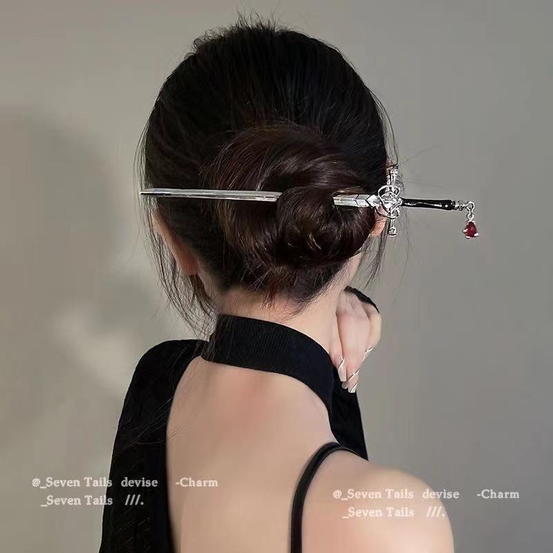 Vintage Chinese Sword Hairpin: Retro Hanfu Updo Accessory with High-End Style for Girls