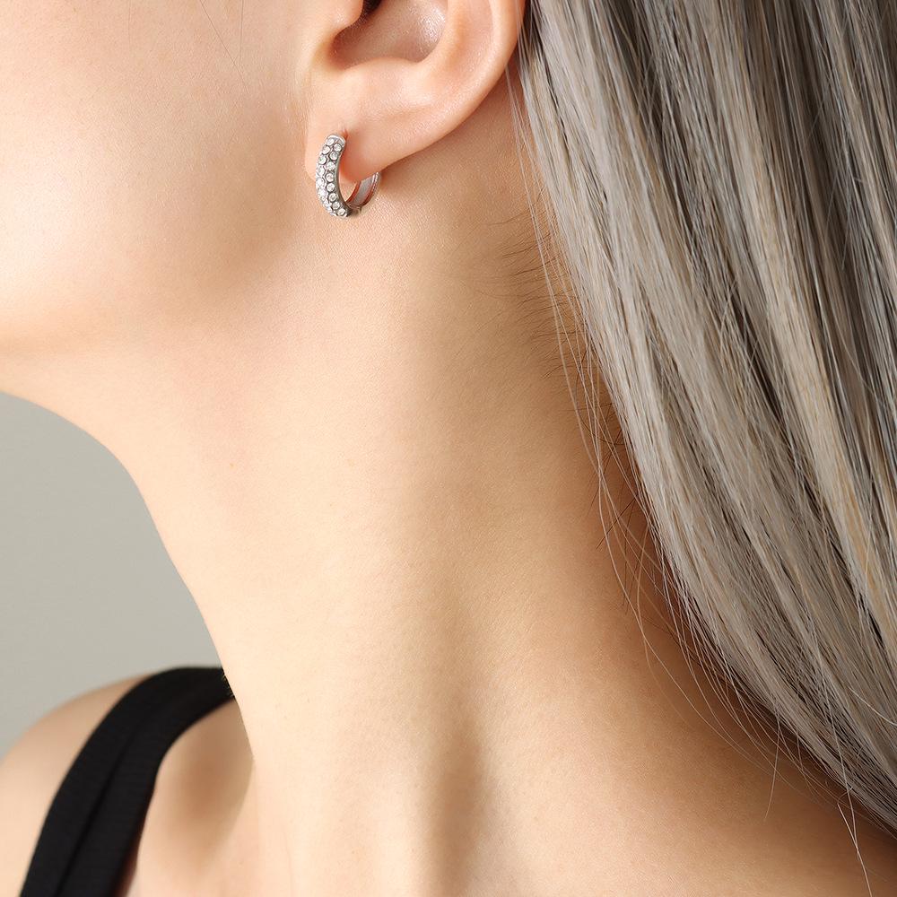 Light Luxury Retro Titanium Gold U-Shaped Rhinestone Geometric Earrings for Women