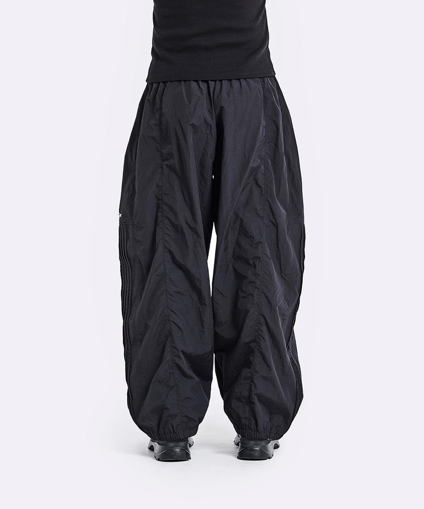 51Peosenteu Track Pants - Black