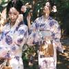 Dámské japonské kimono a yukata šaty pro formální fotografování