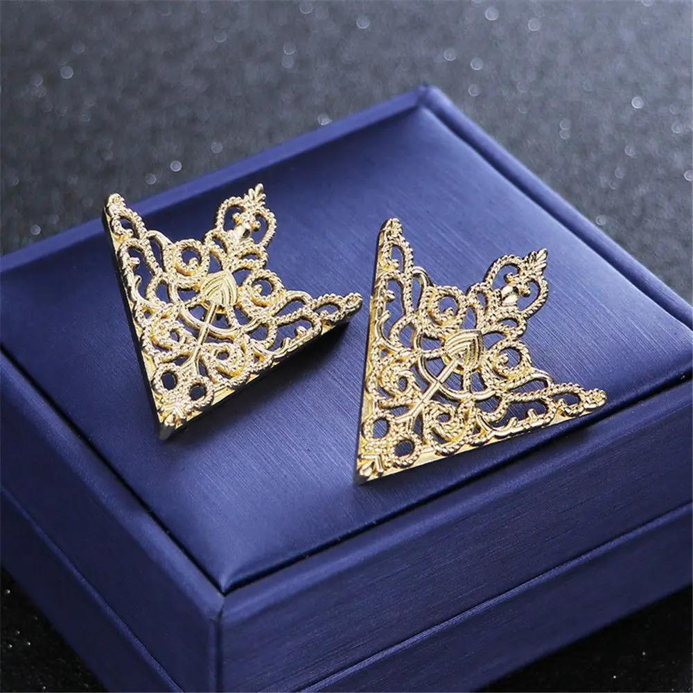 Vintage Fashion Triangle Shirt Collar Pin for Men Women Metal Hollowed Out Crown Collar Brooch Corner Emblem Jewelry Accessories