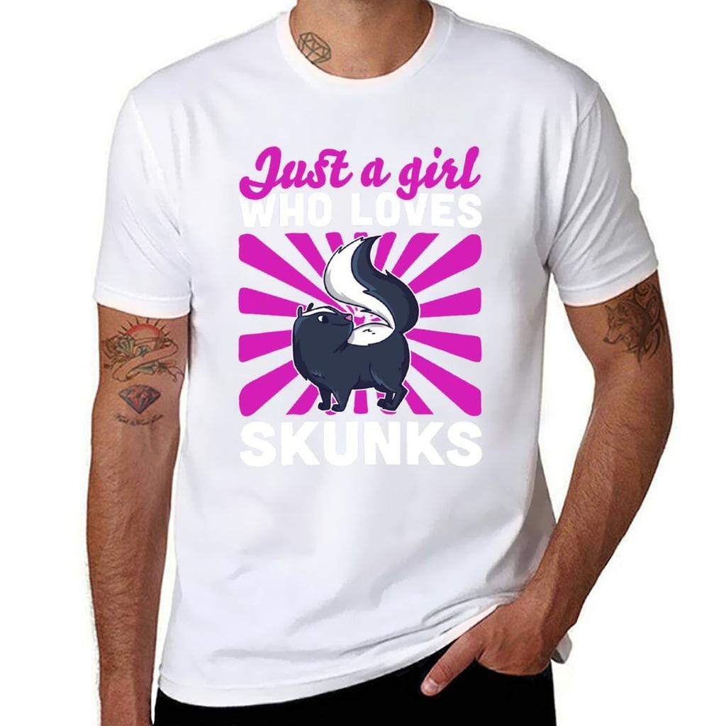 Girl Who Loves Skunks Saying TShirt Casual Basic Short Sleeve TShirt