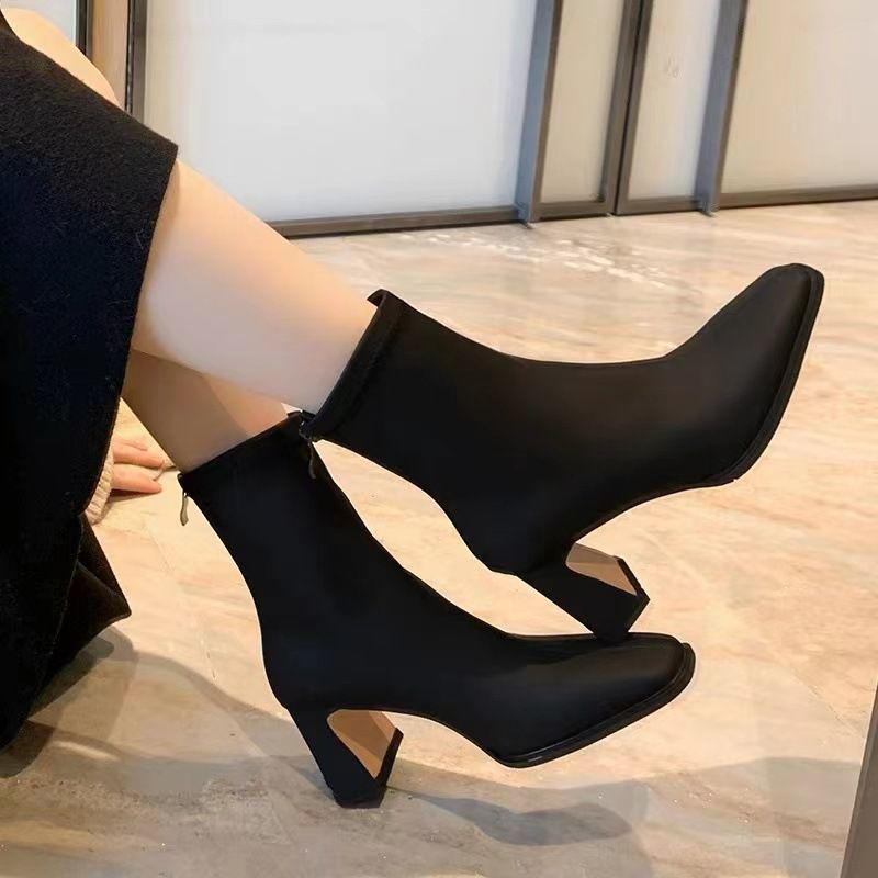 2025 Осінньо-зимові ботильйони на товстому підборі з квадратним носком - Французька м'яка шкіра, Універсальні високі підбори для жінок