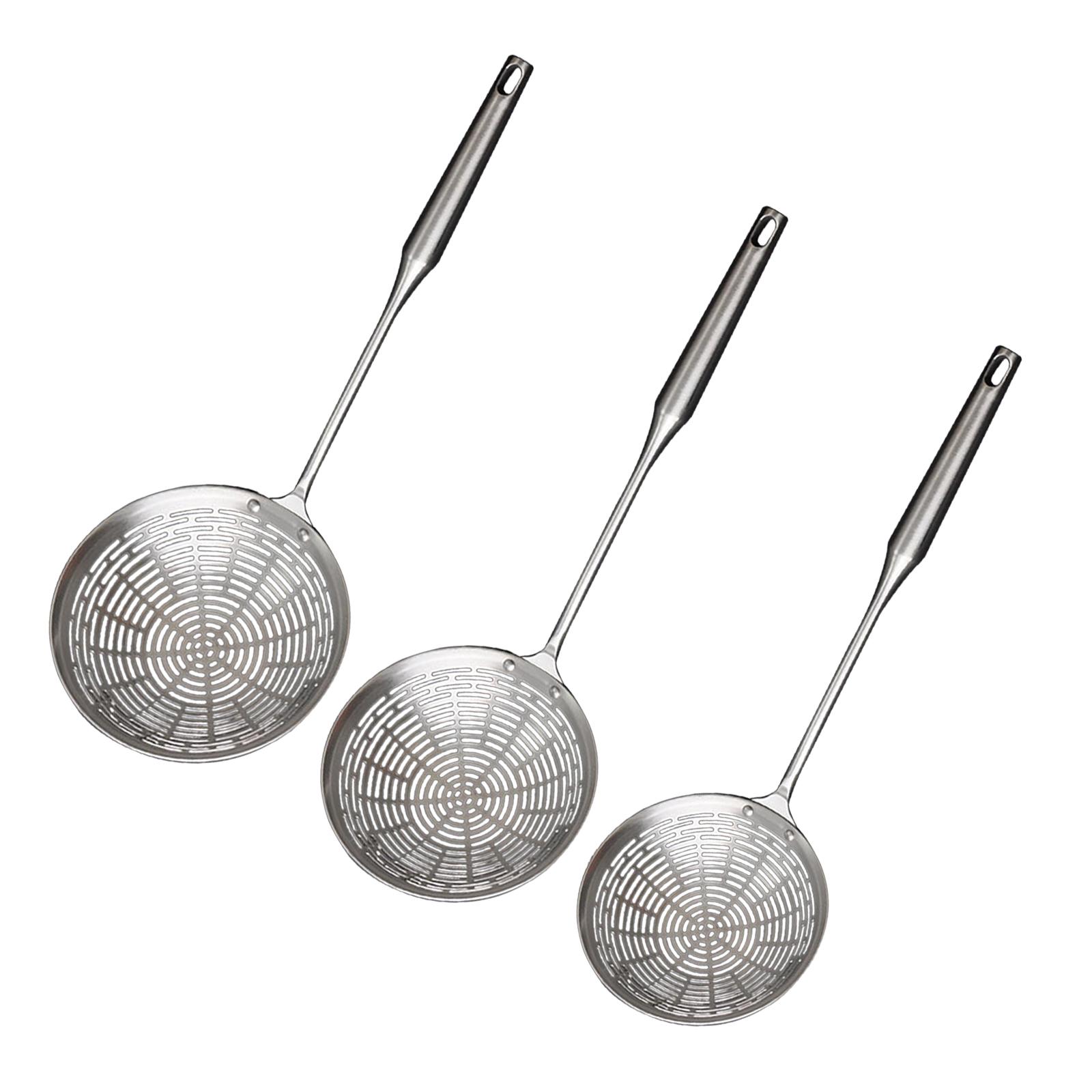 

Spider Strainer with Hole Ergonomic Handle Multifunction Strainer Ladle for Potato Chips Draining Vegetable Fruits Baking 14cm