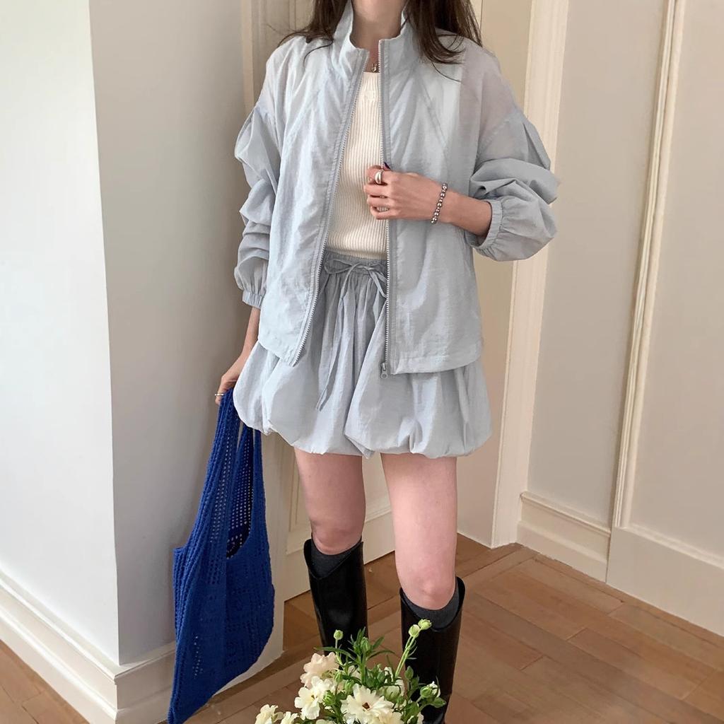 Damen Frühling und Sommer Neu Lässige Stehkragen Reißverschluss Strickjacke Sonnenschutzjacke + Hochtaillierter A-Linien Knospenrock Kurzer Rock