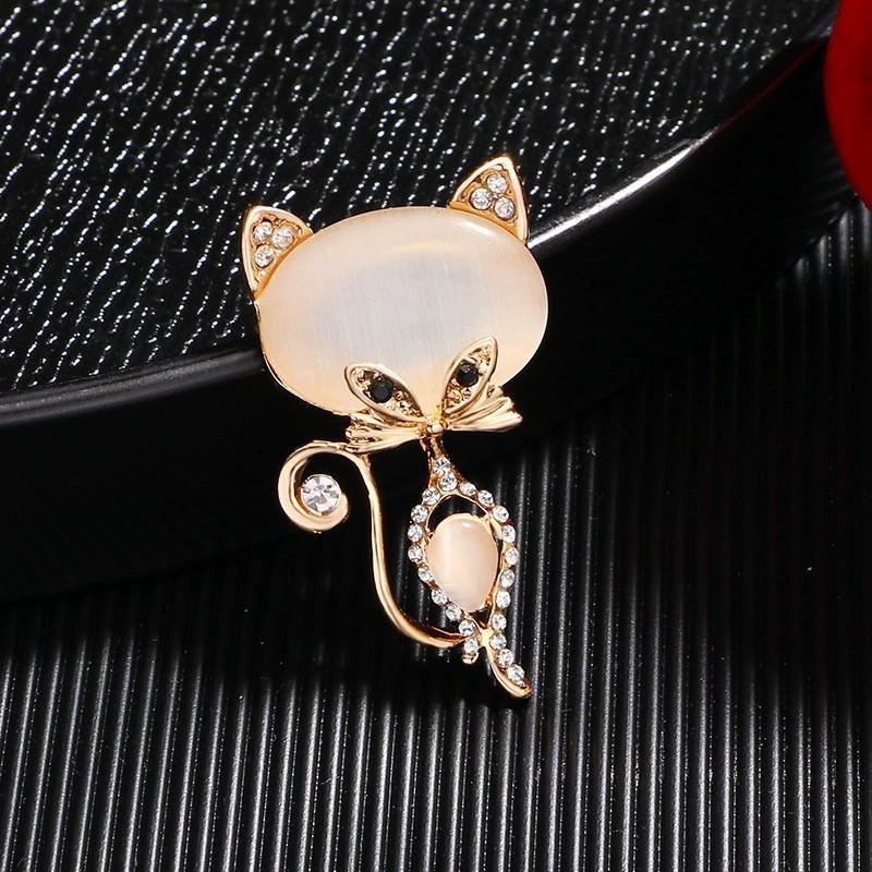 New Alloy Brooch High-end Sense Niche Women Spot High-end Pin Coat Suit High-end Versatile Corsage