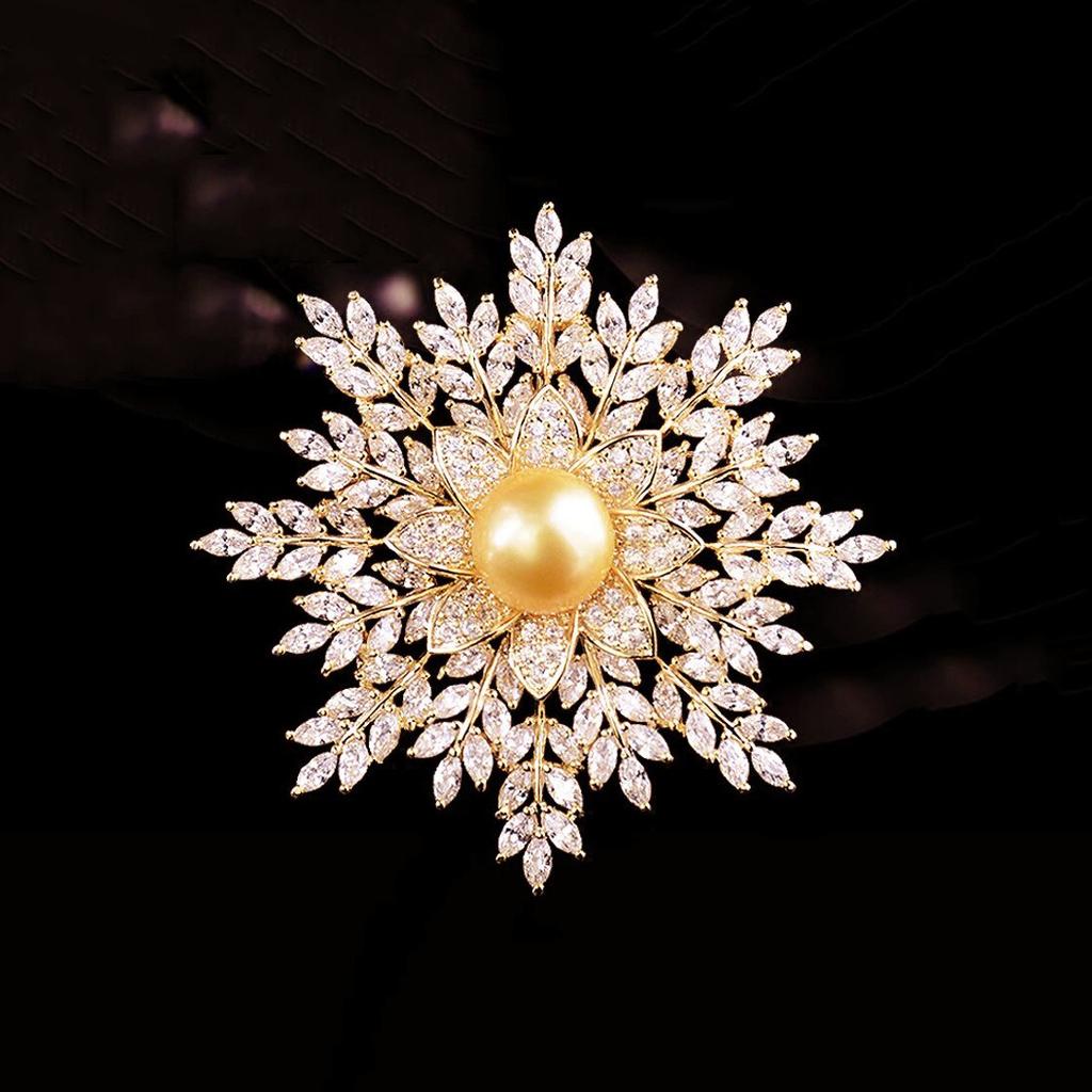 Brilliant Snowflake, High-end Femininity, Versatile and Light Luxury Brooch