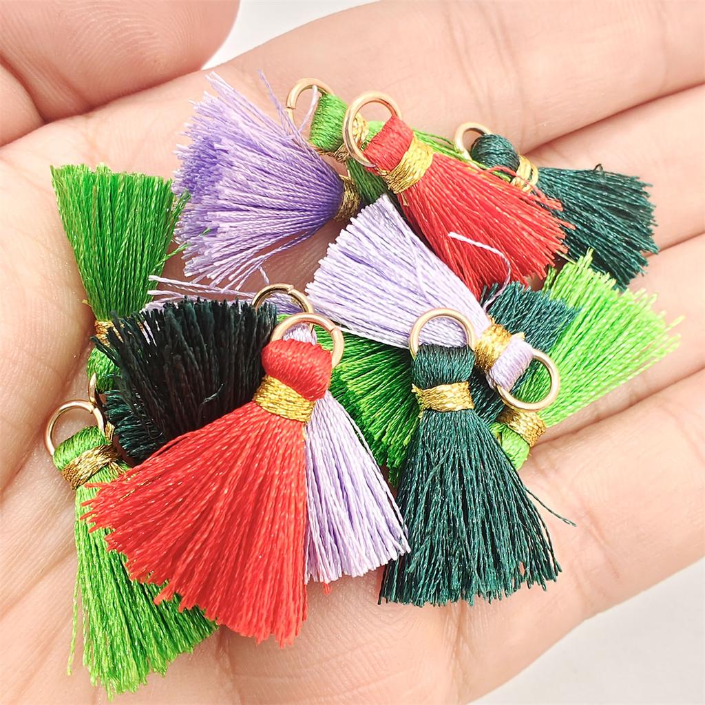 100 ks Páskové smyčky Třásně Ručně vyráběné materiály Vlasové doplňky Šperky s malým střapcem Módní zlaté nitě Náušnice vlastní výroby