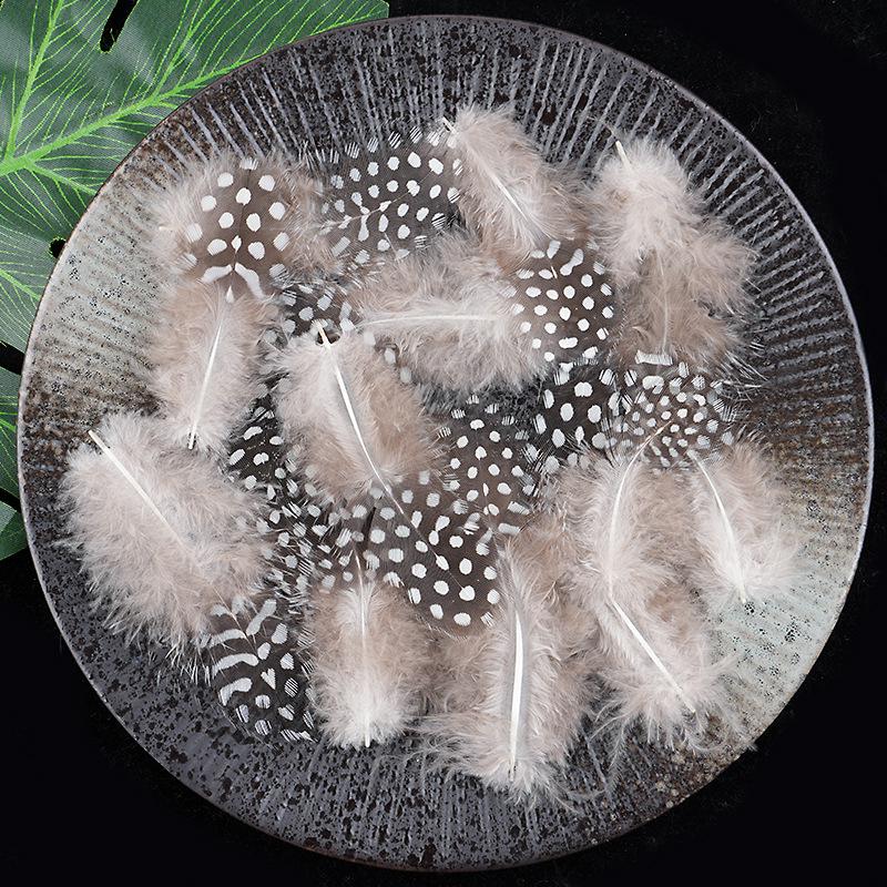 Plumes à Pois Naturelles pour Accessoires de Bâtonnet Jouet pour Chat DIY - 50 pcs.