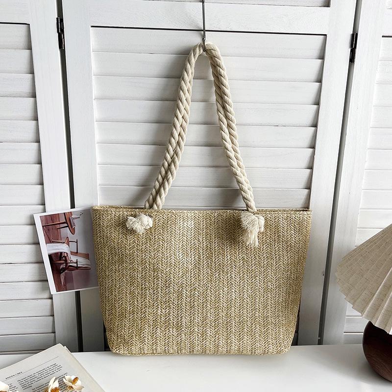 Large Capacity Straw Woven Bag, Foreign Style Portable Tote Bag, Vacation Woven Commuter Fashion Versatile Shoulder Bag