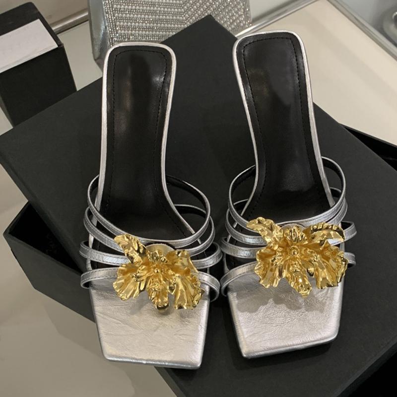 Fashion Liyke Elegant Square Toe Mules Low Thin Heels Modern Slippers Metal Flowers Designer Sandal Women Summer Party Prom Shoes White