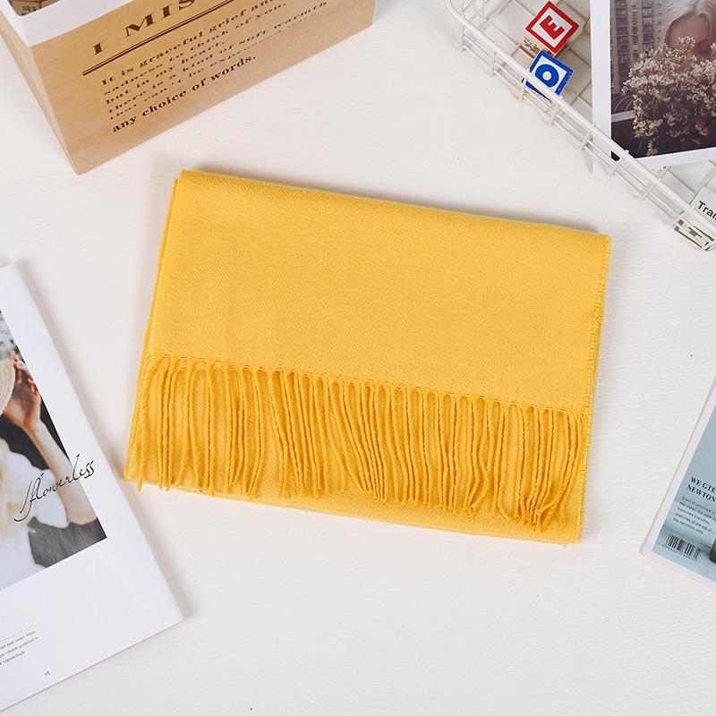 צעיף משבצות לסתיו וחורף: קשמיר חיקוי איכותי, רב-תכליתי וחם לגברים ונשים.