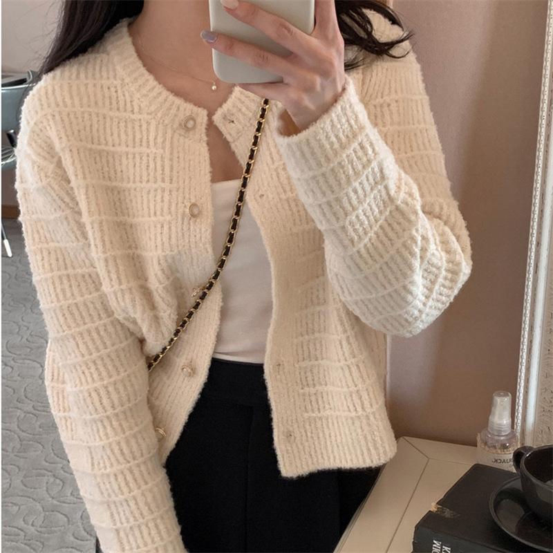 New autumn retro small fragrant wind round neck textured woven cardigan loose long-sleeved sweater women's knitted outer fit