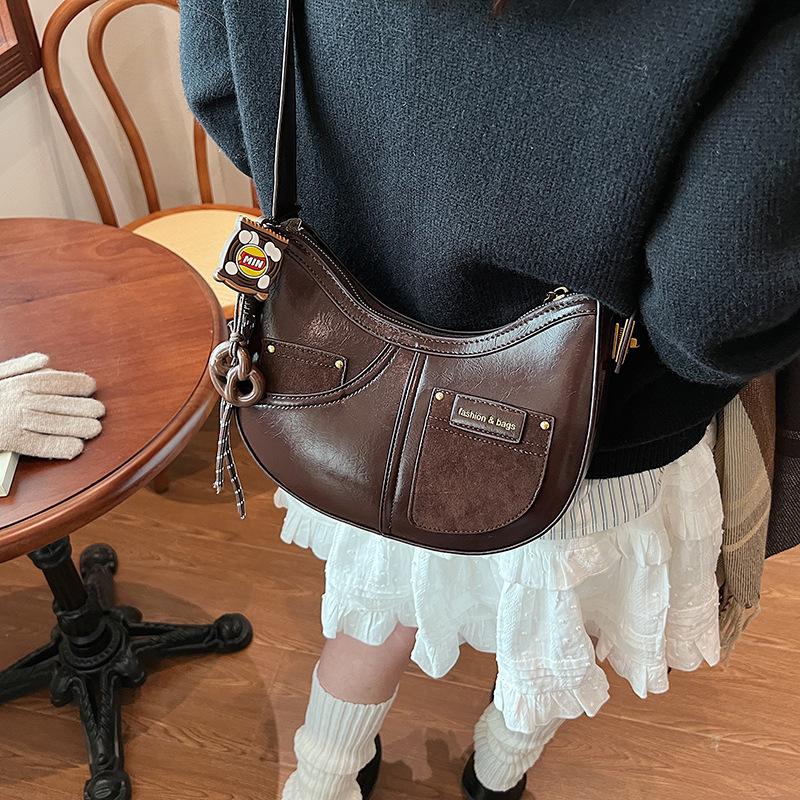 Retro Underarm Bag Women's New Niche Design Bag Versatile Crescent Bag Premium Shoulder Bag