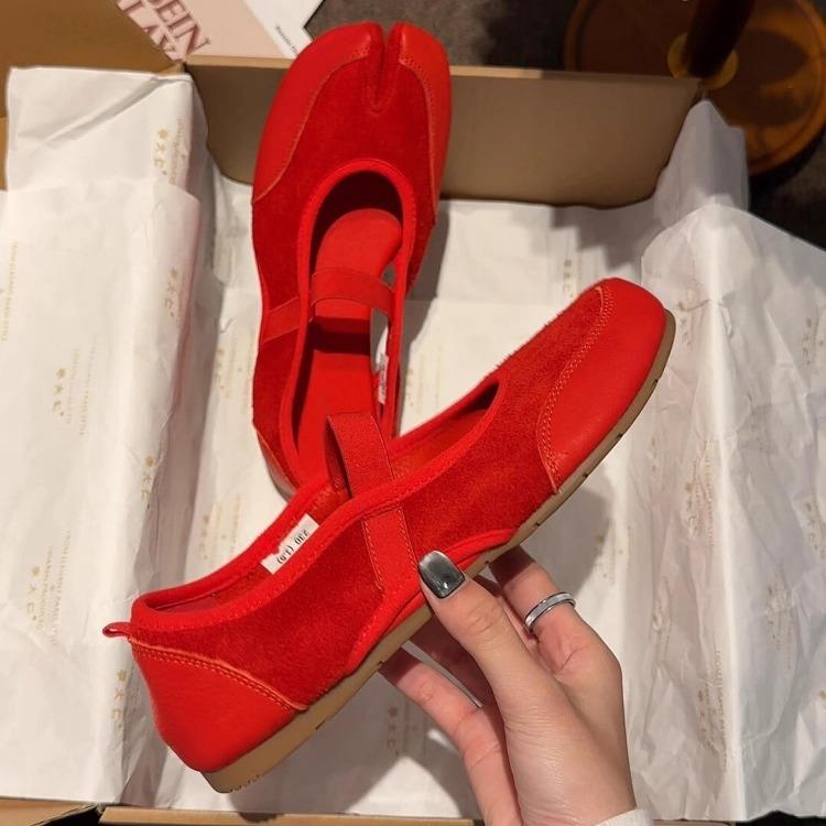 

Sheepskin version~ Korean version of niche leather one-word with split-toe single shoes women s retro color matching suede breathable Mary Jane shoes 35