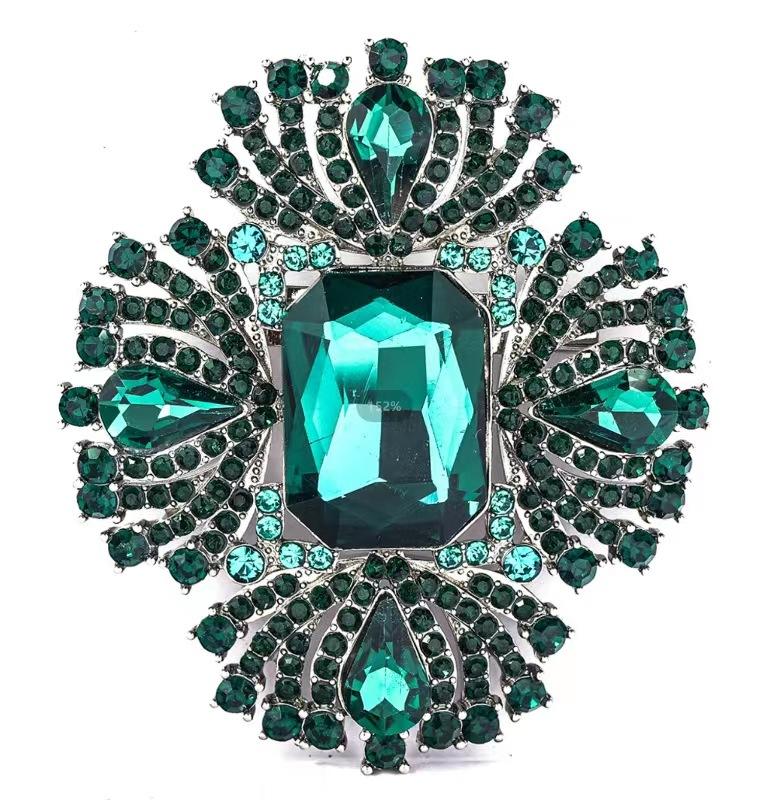 Luxury Crystal Glass Brooch Fashion High-End Temperament Clothing Brooch Diamond Pin