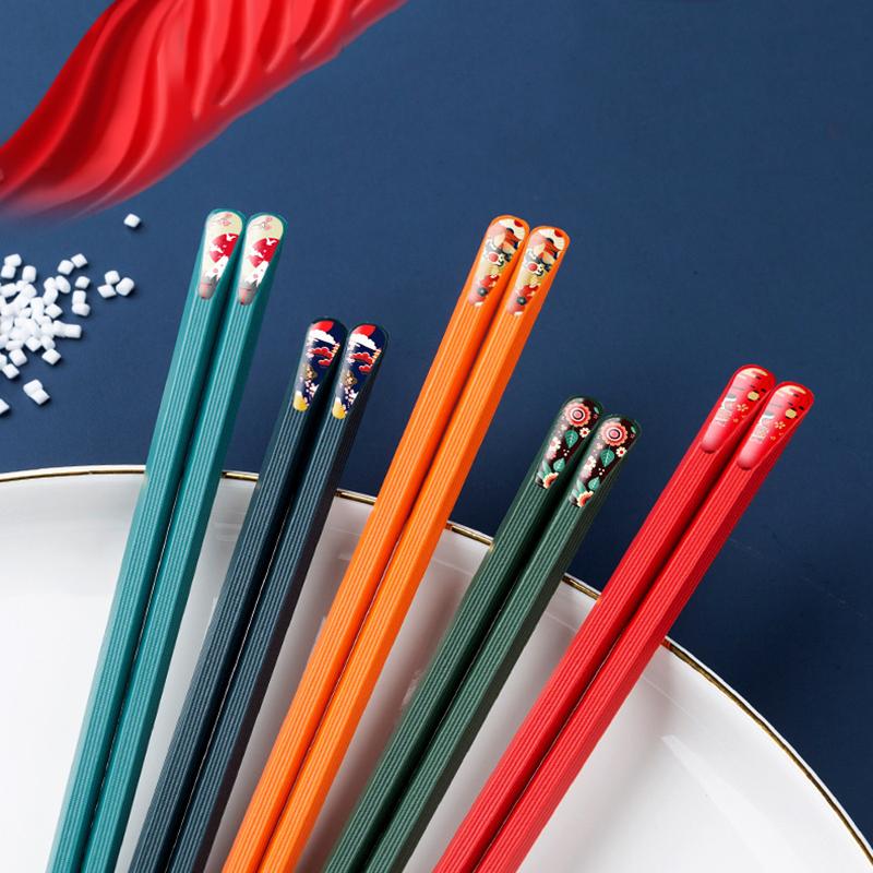 JANKNG 5 Pairs Chinese Janpanese Chopsticks Set Family Chopsticks Set Food Sushi Stick Reusable Korean Alloy Tableware Set