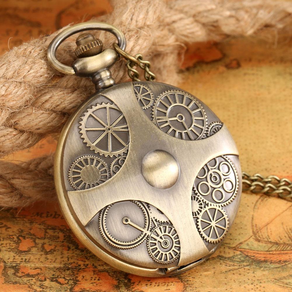 Punk Vintage Gearwheel Design Bronze Quartz Pocket Watch Arabic Numerals Dial Necklace Pendant Watch Retro Timepiece Gift Unisex