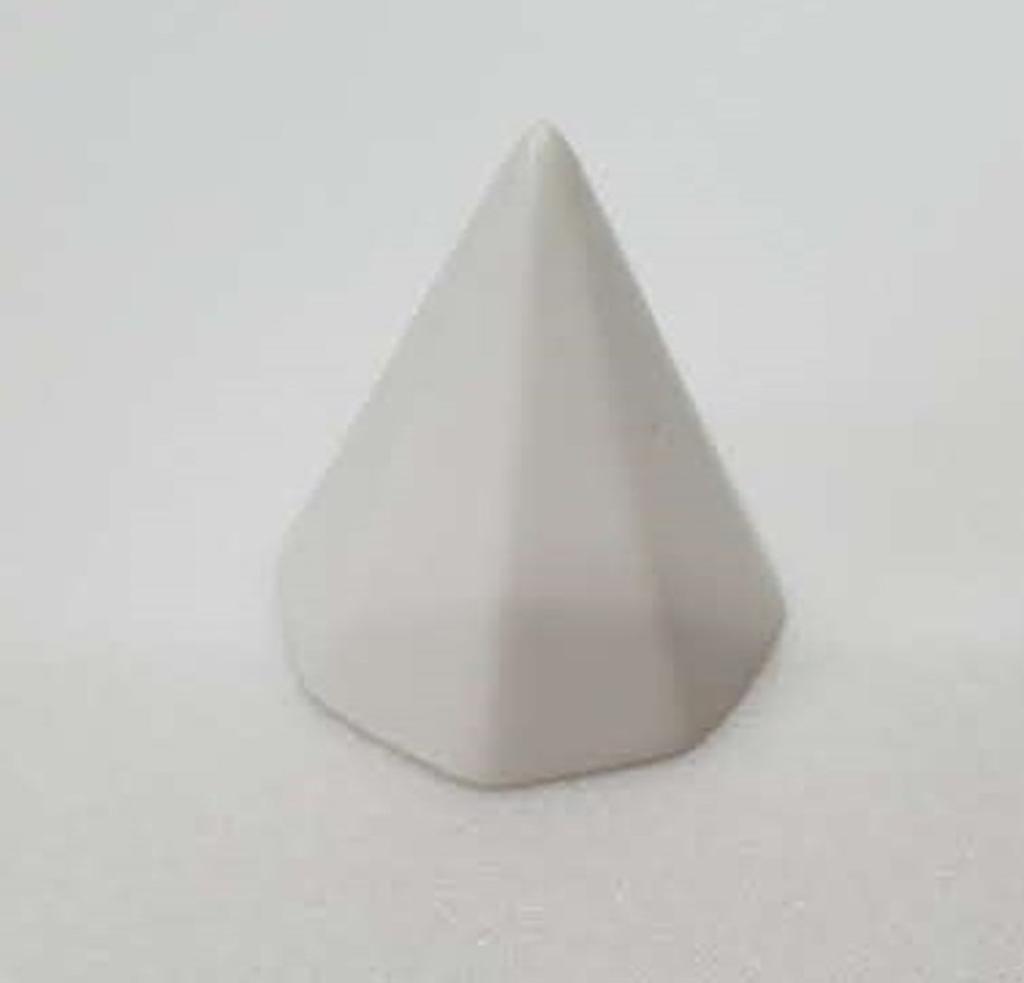 Moa Feteli (Moa Feteli) Lucky Octagonal Pyramid Salt Consolidator for Morishio Set, Unglazed, Small (5.5 x 4.5cm)