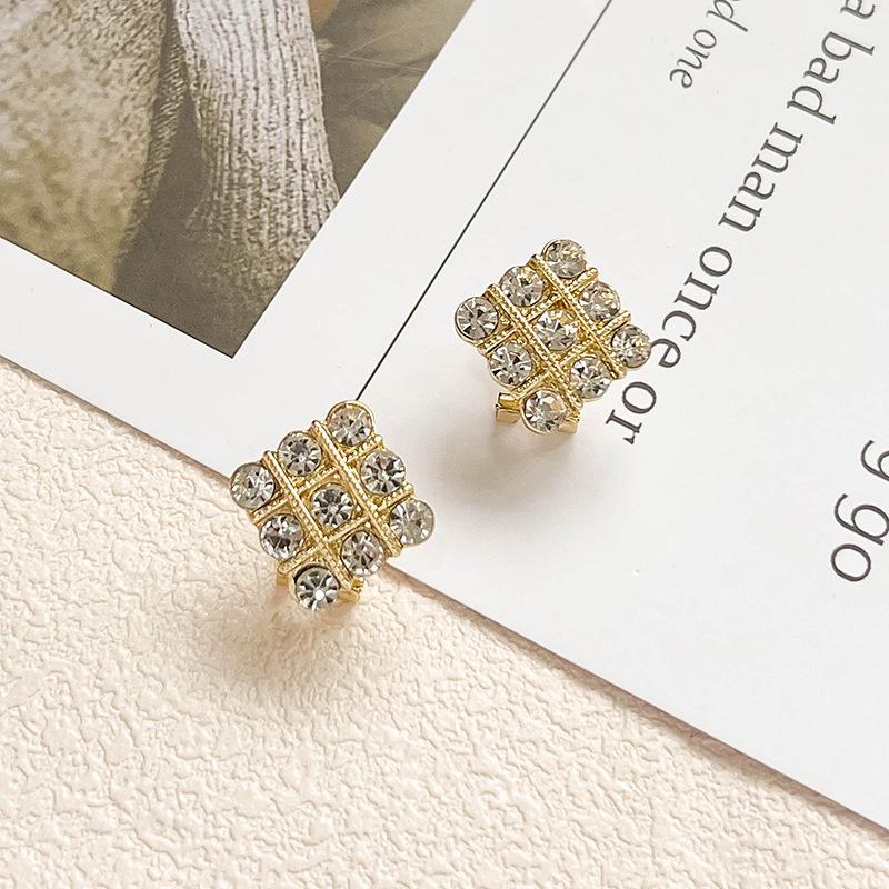 2024 New High-End Square Geometric Earrings: Exquisite Fairy Style, Personalized Design for Women