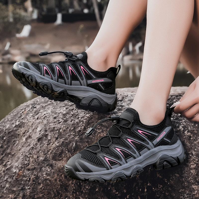 

New large size outdoor travel couple shoes low top hiking shoes 46 рожевий
