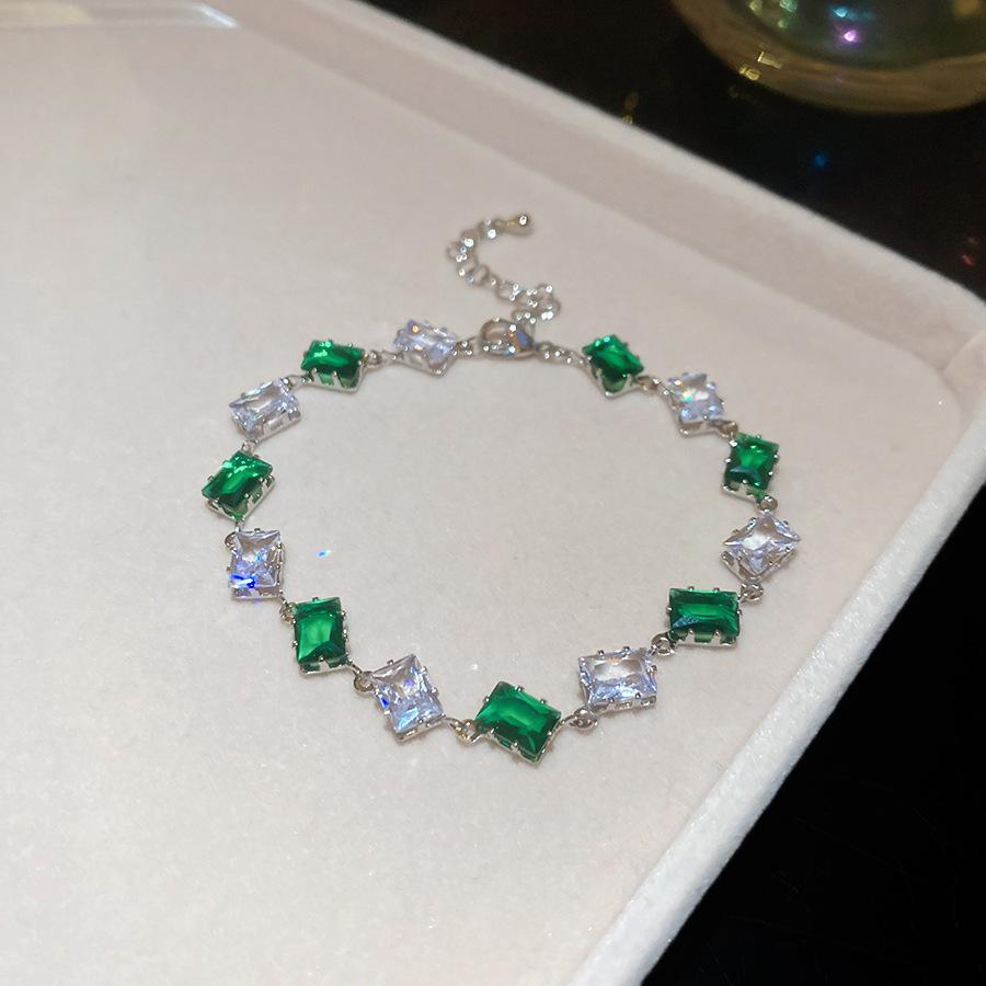 Europe and the United States Hot-selling Color Oval Love Zircon Bracelet Light Luxury Bracelet Personalized Jewelry Women