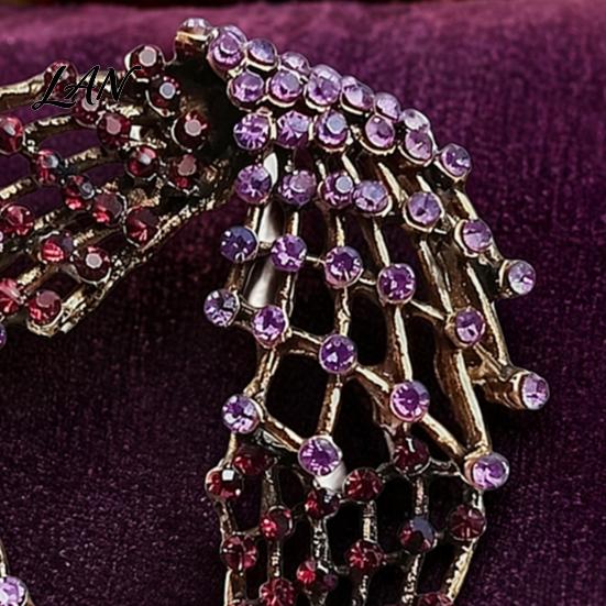 Hollow Loop Brooch Rhinestone Twisting Brooch, Decorative Lapel Pin Clip for Men Women, Sweater Cardigan Coat Suit Jewelry Accessories