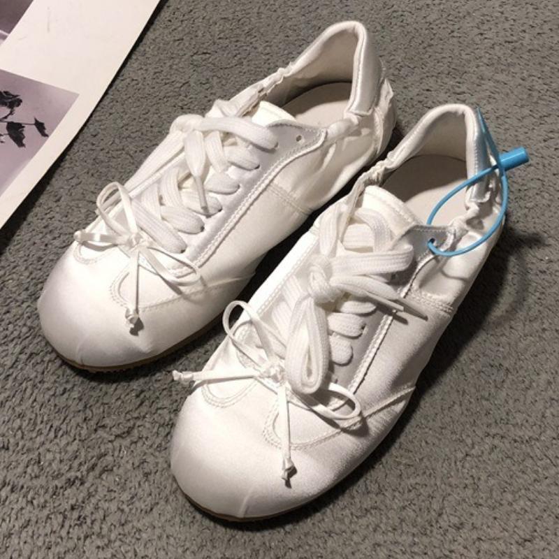

Fashion High Quality Satin Lace-up Flats Women Silver Gray Bow Round Toe Sneakers Comfortable Lightweight Non-slip Zapatillas De Mujer 39 белый