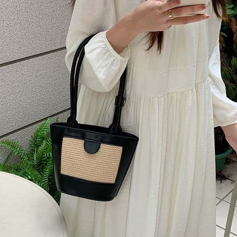 Breathable Women Bucket Handbag Retro Straw Shoulder Bag Beach Pouch PU Woven Bucket Bag  School