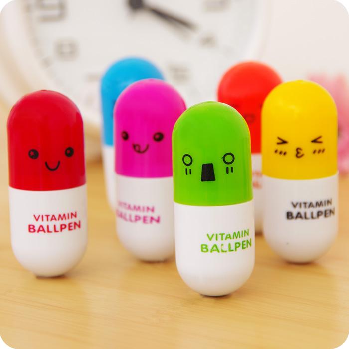 6 st Söt leende ansikte Pill Kulspetspenna Nyhet Brevpapper Teleskopisk Vitamin Kapsel Kulpenna För skolbruk