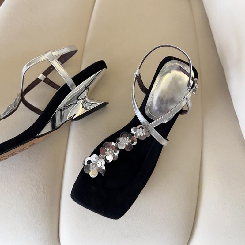 Sheepskin version~ Square head sequined flower toe sandals women's exquisite skirt with wedge sandals