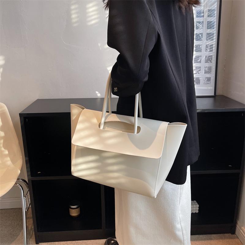Handheld Large Bag Women's New Fashion Commuter Shoulder Bag