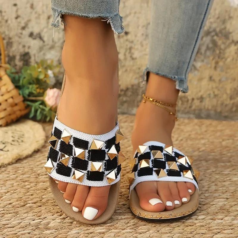 Fashion Shoes for Women 2025 New Summer Best Seller Flat Slippers Hot Sale Open Toe Slippers Fashion Rivet Daily Comfortable Slippers