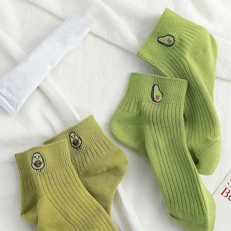 Damen Einfarbig Avocado Stickerei Lässige Baumwoll Kurzsocken Damen Prägnanter College-Stil Atmungsaktive Socken Mode Trendige Accessoires