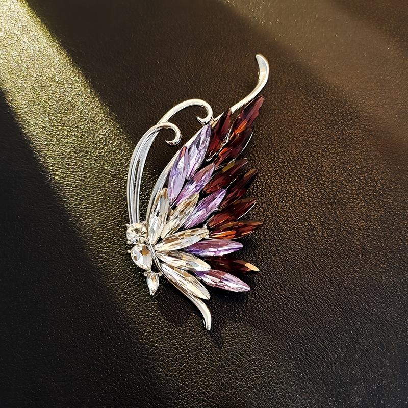 High-End Light Luxury Flower Brooch Female Heavy Industry Design Sense Animal Brooch Diamond Corsage Coat Clothing Accessories