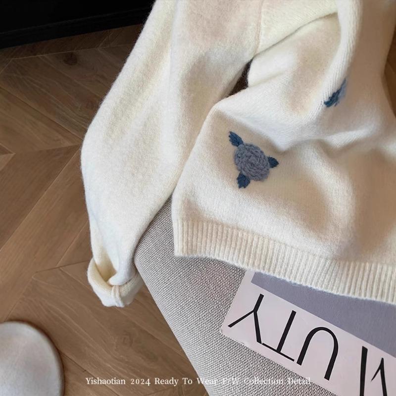 White Flower Embroidered Pullover Sweater Women's Autumn and Winter New Temperament Versatile Soft Waxy Sweet