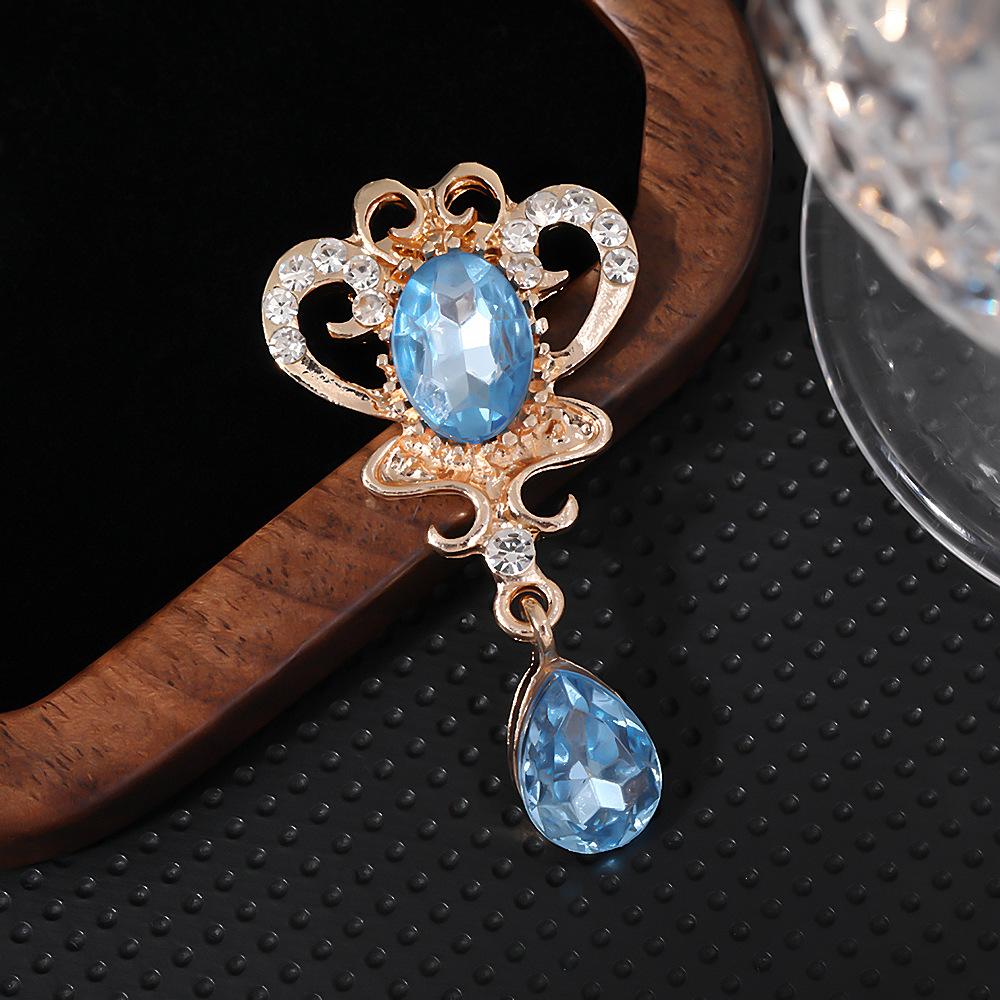 

Creative Baroque colored gem brooch, niche design anti-exposure scarf buckle, fixed clothes metal pin accessories