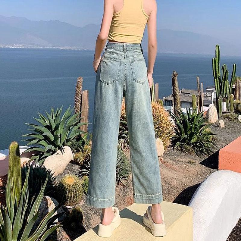 Plus Size Women's Loose High Waist Wide Leg Jeans with Front Patch Pockets
